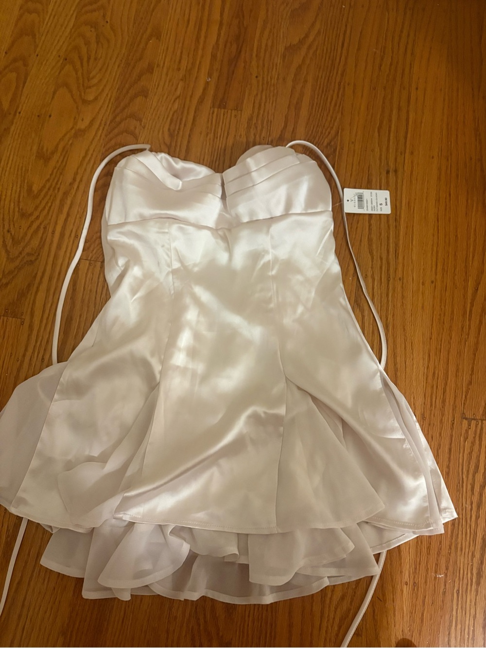 homecoming/prom dress white/champagne windsor